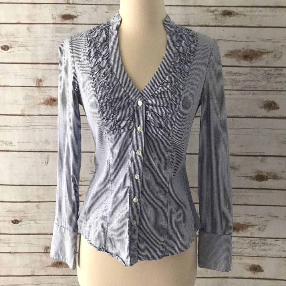 • Express Button Down • - Picture 2 of 5